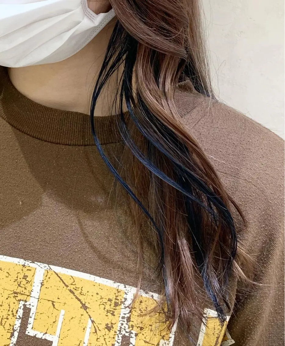 ロング カラー ヘアアレンジ ベージュカラー ブリーチ ブルーカラー ラベンダーカラー ラベンダーベージュ ヘアカラー トリートメント ayumi🌈 インナーカラー🌈のヘアスタイル
