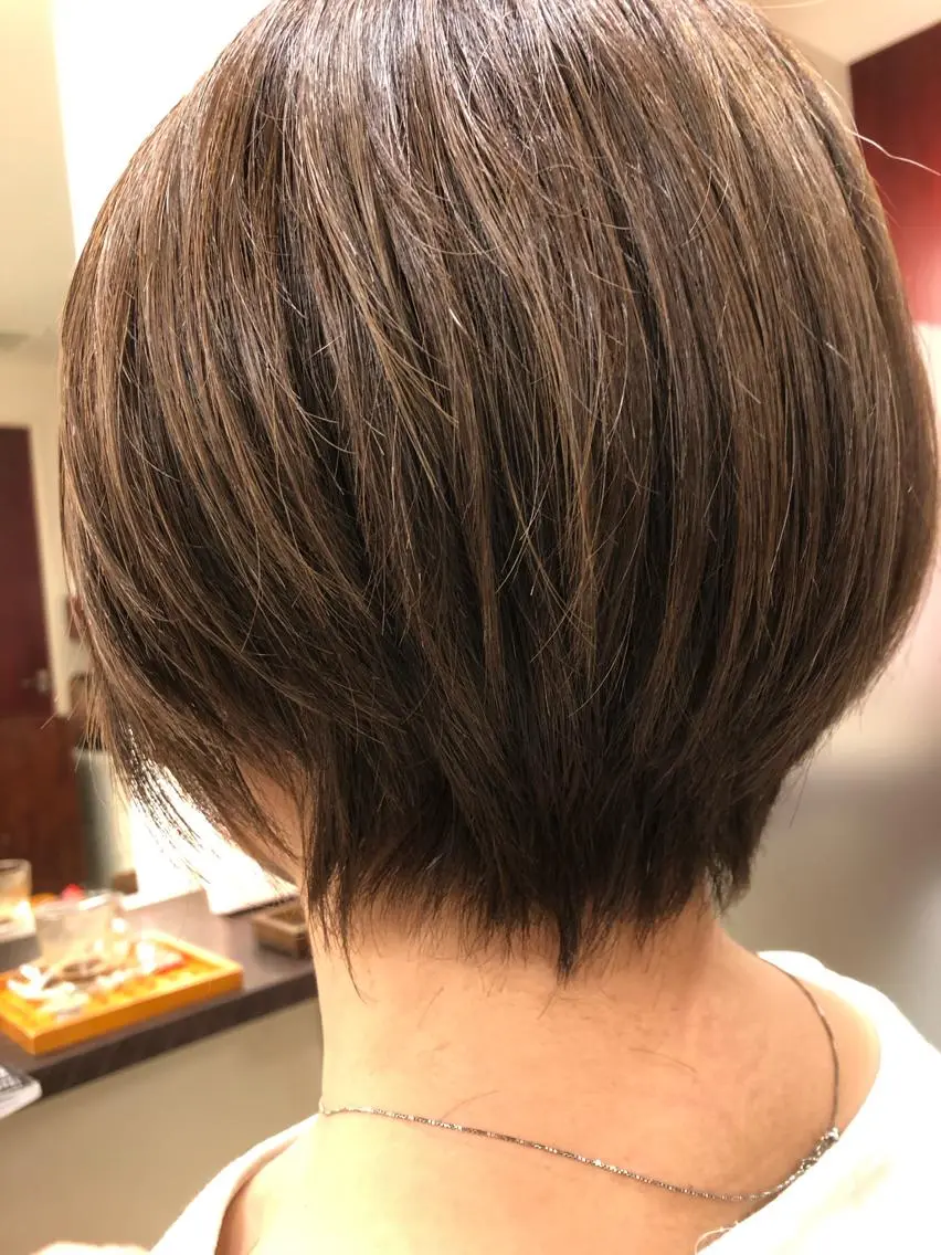 ショート カット ヘアカラー SHAPE 早坂兼斗のヘアスタイル