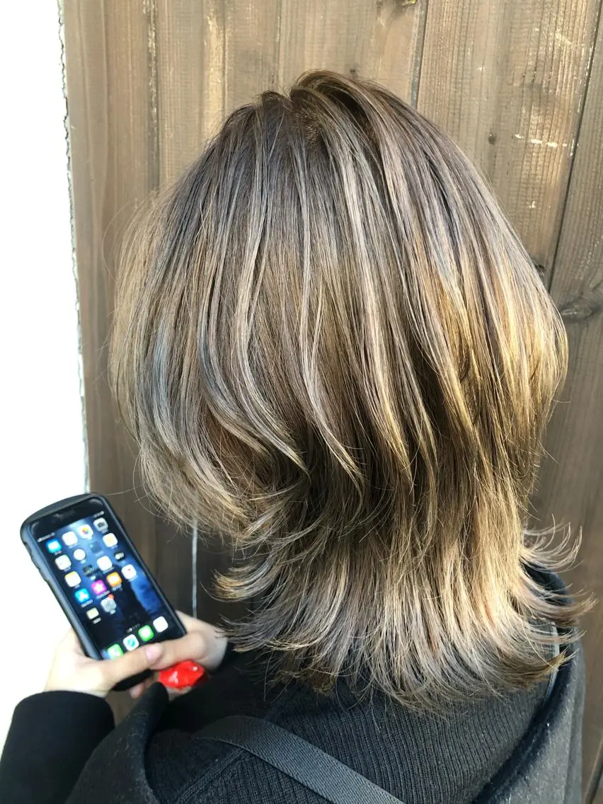 ミディアム カット ヘアカラー 國次 夕貴のヘアスタイル