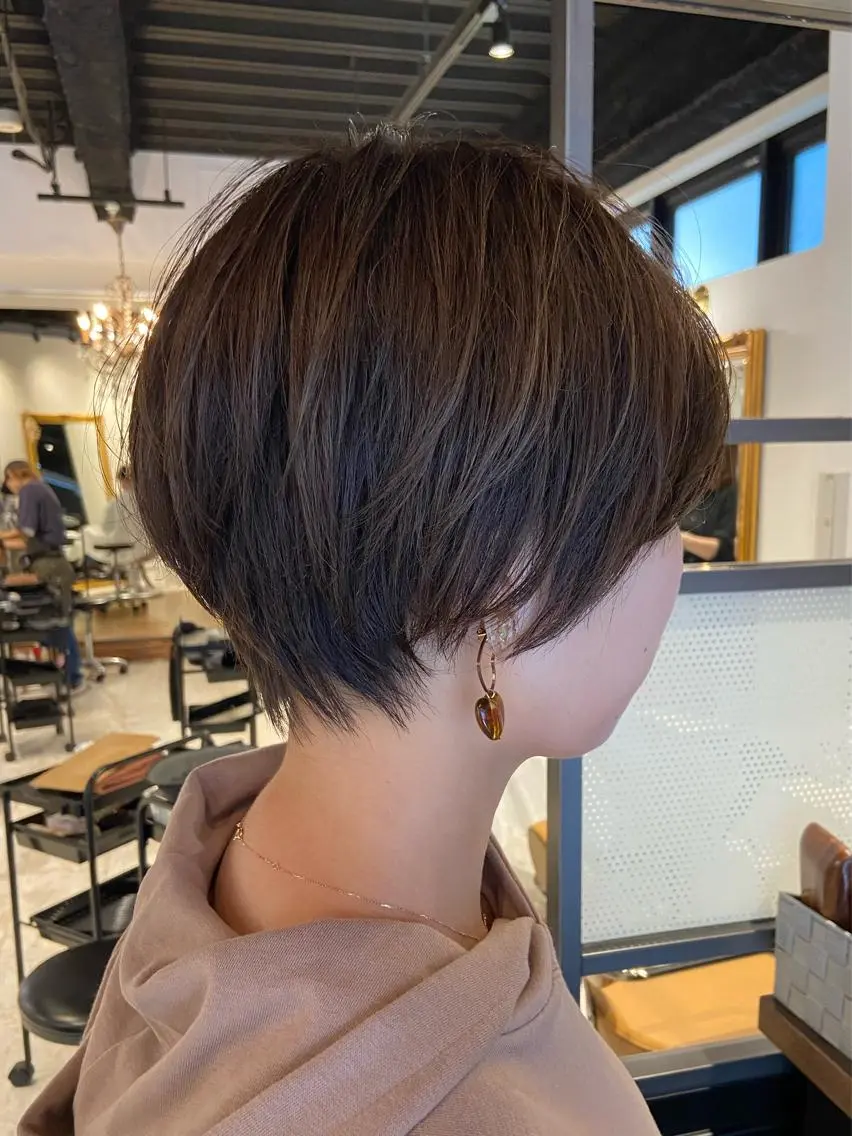 ショート カラー ベージュカラー ブラウンカラー ブラウンベージュ ハイライトカラー ハイライト 二児のパパで店長な 戸田健治のヘアスタイル
