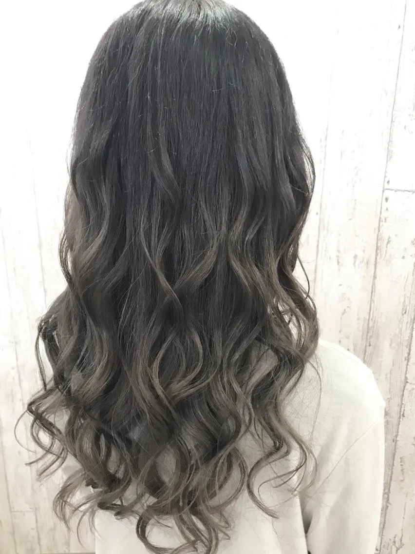 ロング カラー 艶髪🫧髪質改善 縮毛矯正✨影山湧市のヘアスタイル