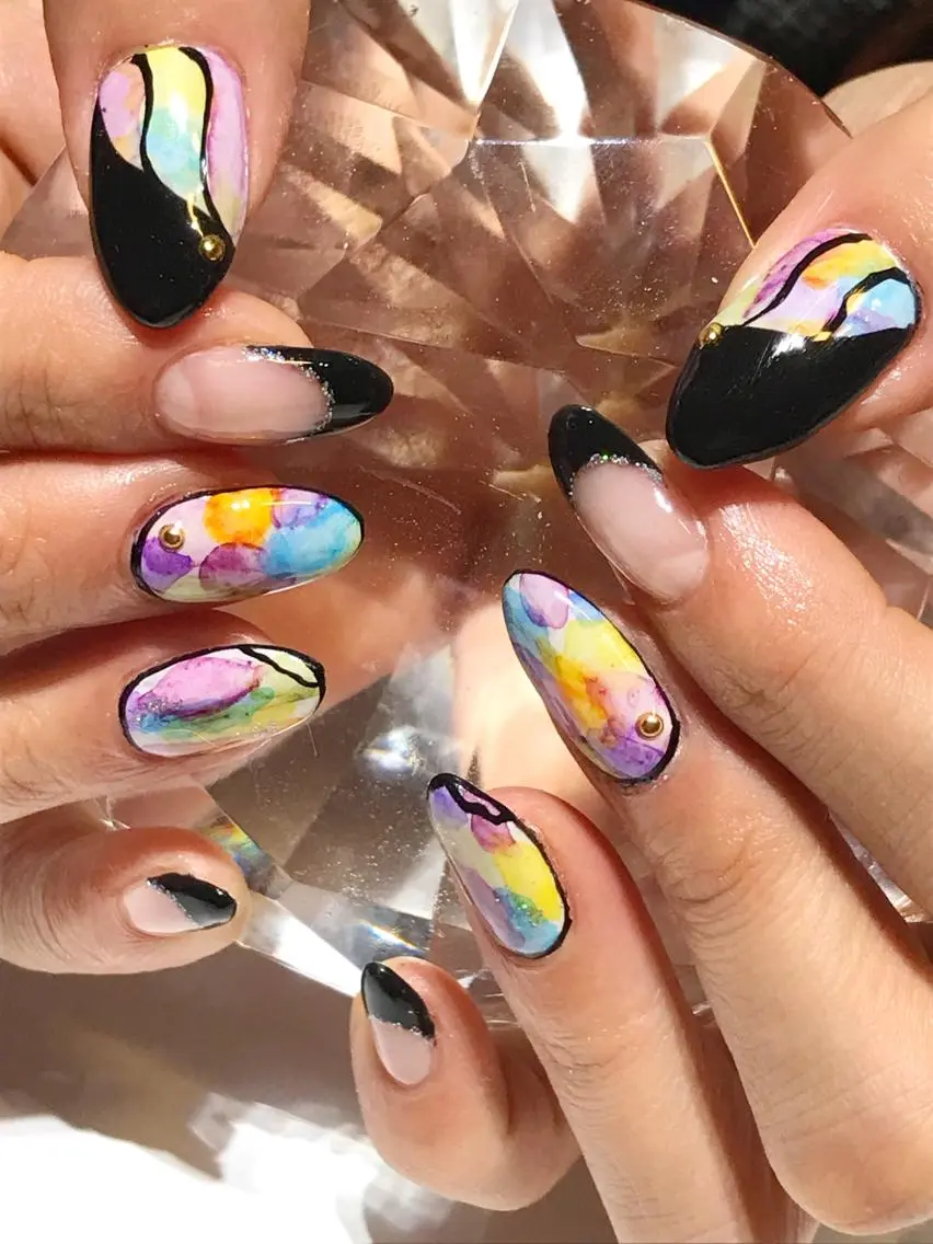 ネイル 持ち込み ストーンネイル YUN 💅のネイルデザイン