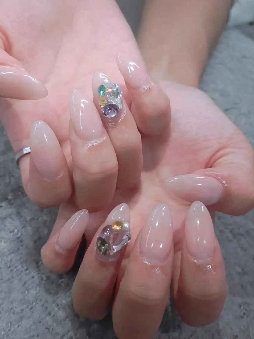 ネイル ジェルネイル ネイルチップ 💊大阪/心斎橋 moni🧠のネイルデザイン