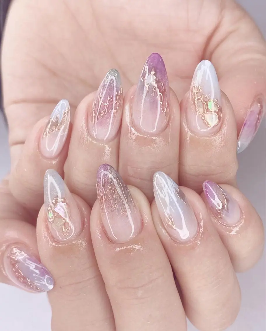 ネイル アニマル柄 アートネイル フレンチネイル グラデーション キラキラネイル Ｎail Ｓalon ertiのネイルデザイン
