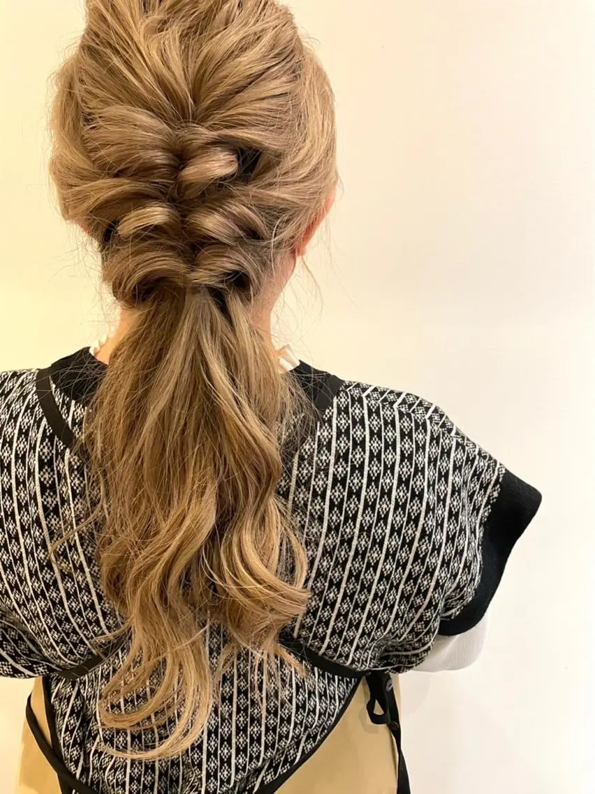 ロング ヘアアレンジ カット ヘアカラー chill out 南塚口本店のヘアスタイル