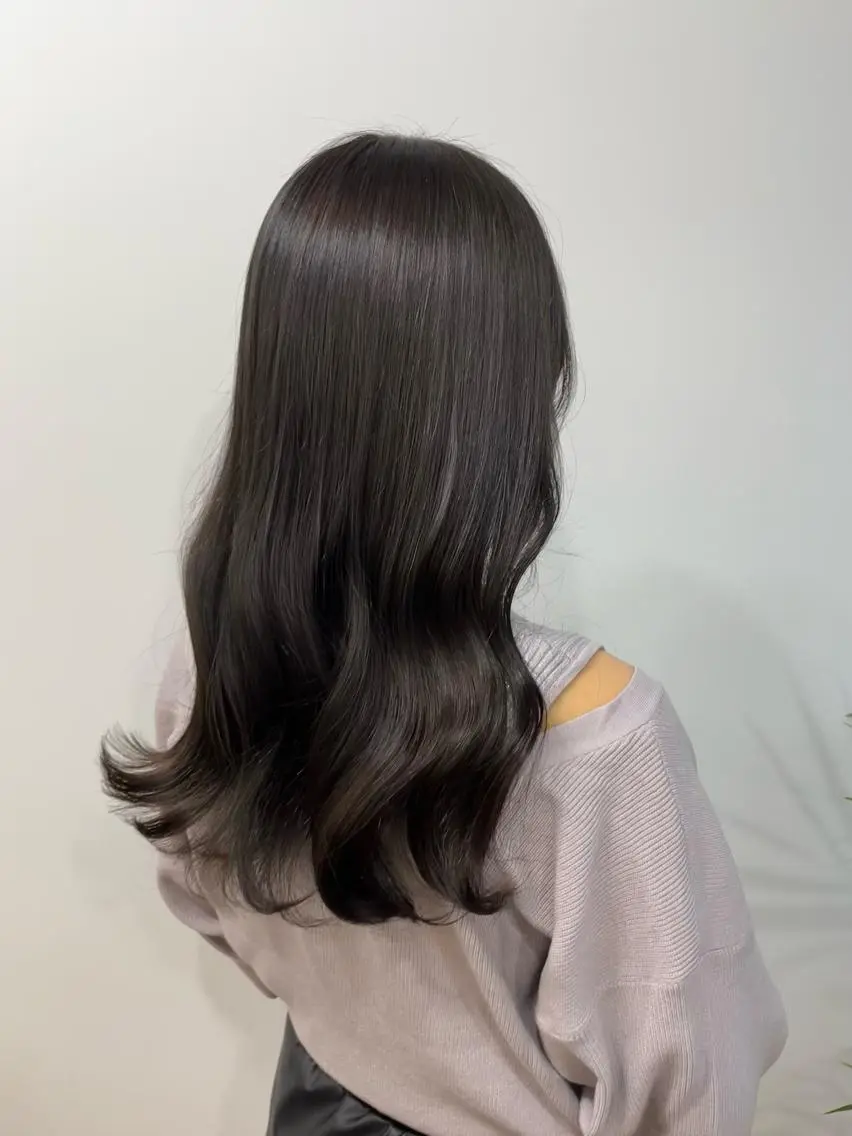 セミロング カラー ヘアアレンジ ダークグレー HIROKO / 透明感暖色カラー🎀のヘアスタイル