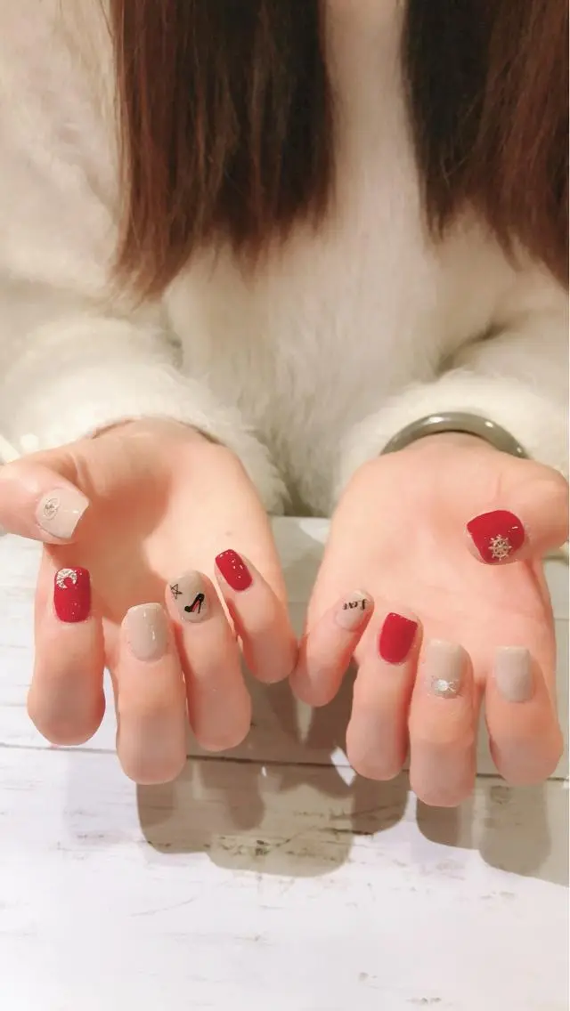 ネイル ワンカラーネイル ガール ネイルサロンのネイルデザイン
