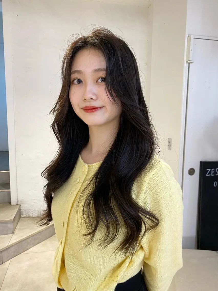 ロング ヘアカラー トリートメント レイヤーカット カノン🩷のヘアスタイル