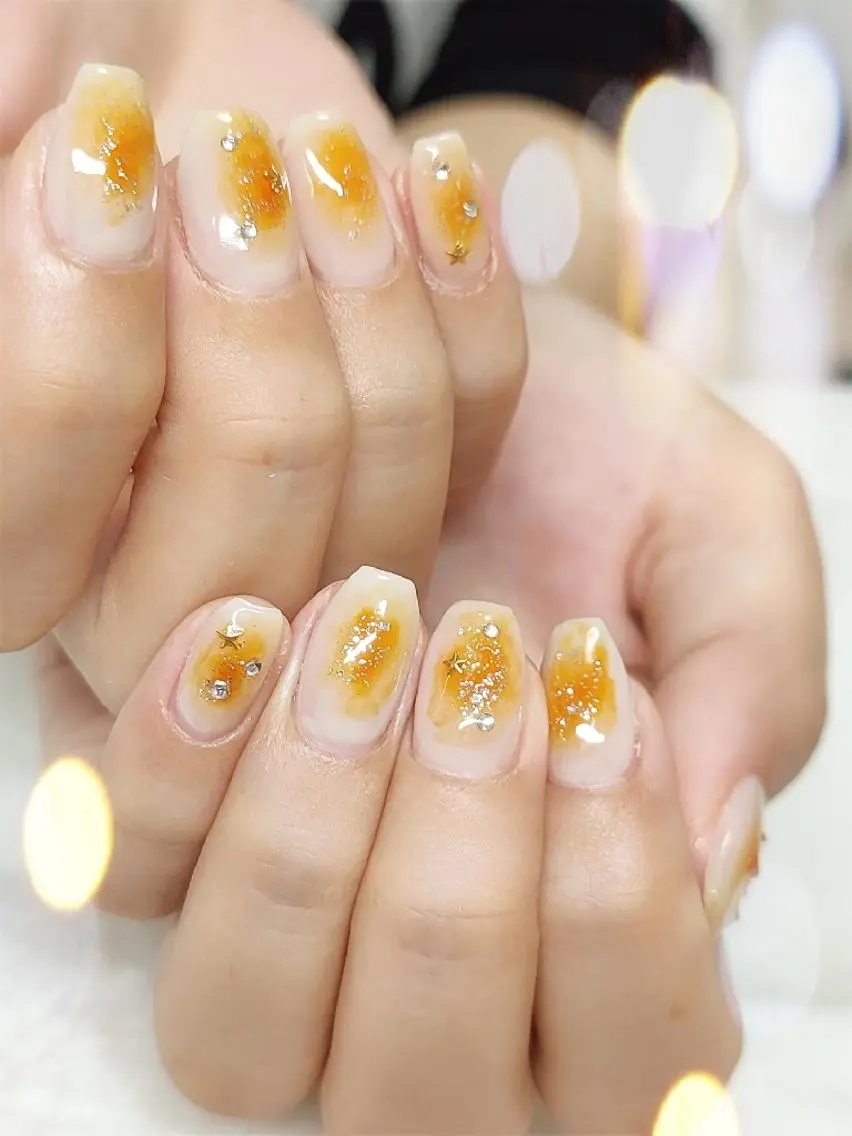 ネイル ハンドネイル RUNWAY 　　の眉毛・アイブロウイメージ