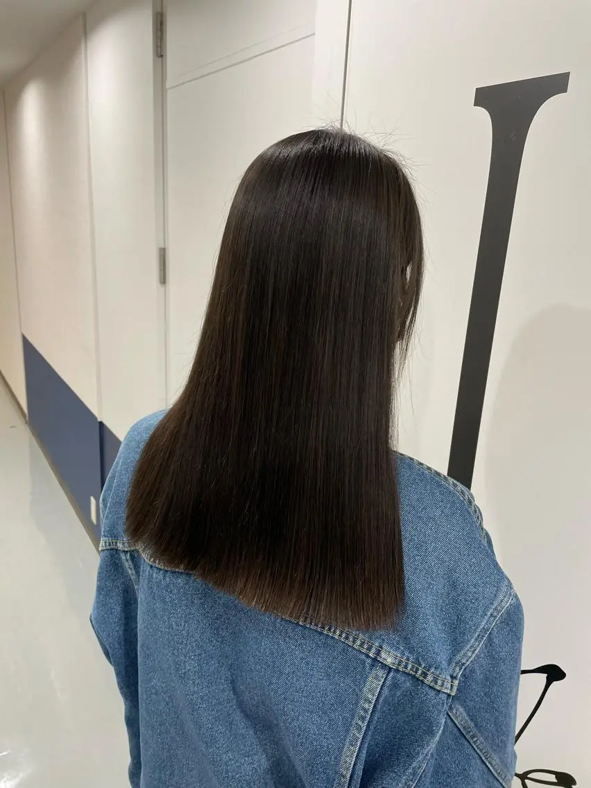 セミロング カラー カット ヘアカラー トリートメント ヘッドスパ 過去一の柔髪ヘア 🌿einshairのヘアスタイル