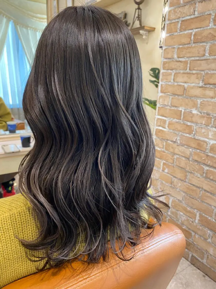 セミロング カラー ケアカラー グレージュ イルミナカラー 【髪質改善】加藤 崇徳のヘアスタイル