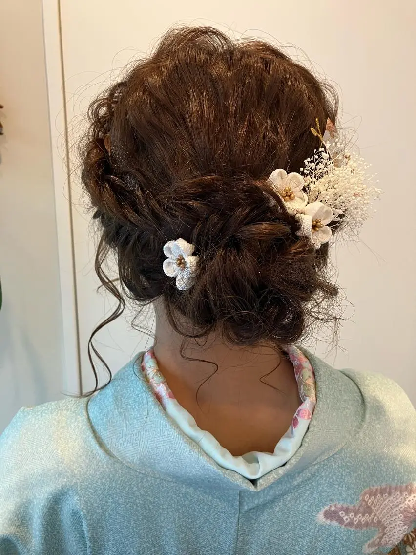 ヘアアレンジ 卒業式のヘアスタイル Hair&Make Nahoのマツエク・マツパデザイン