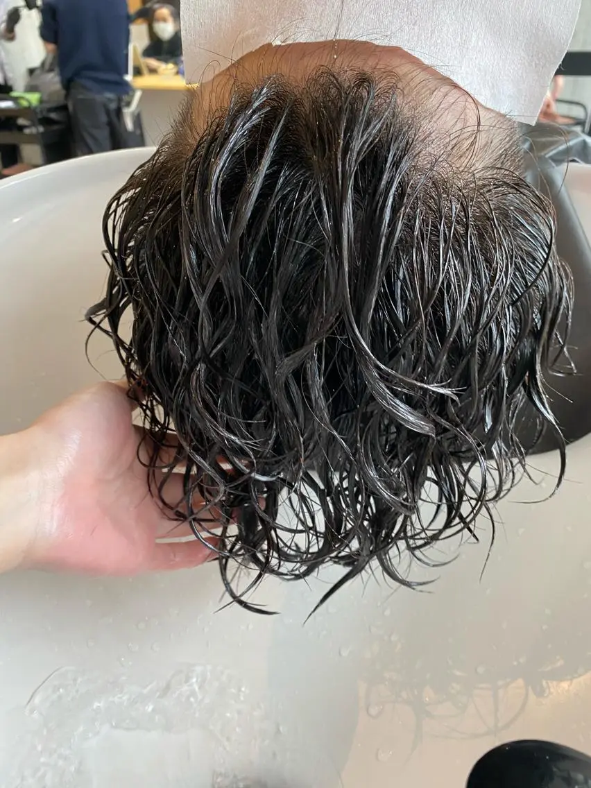 ミディアム パーマ メンズ カット パーマ トリートメント 似合う髪型が 分からない方へのヘアスタイル