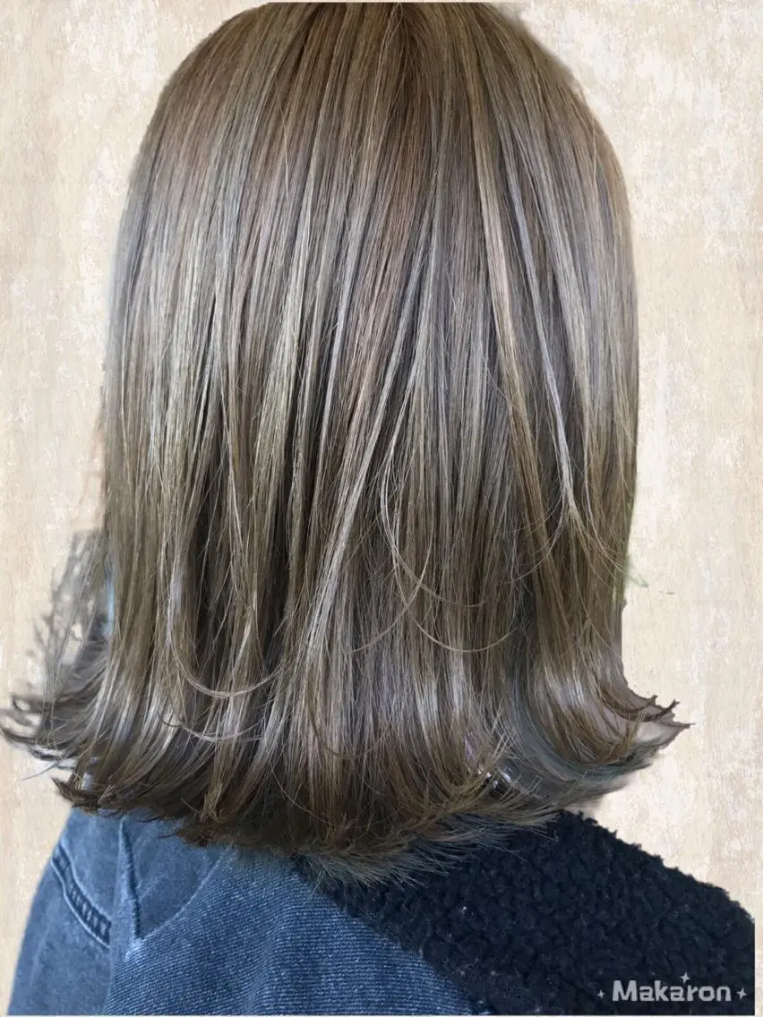 ミディアム カラー グレージュ hair works raptureのヘアスタイル