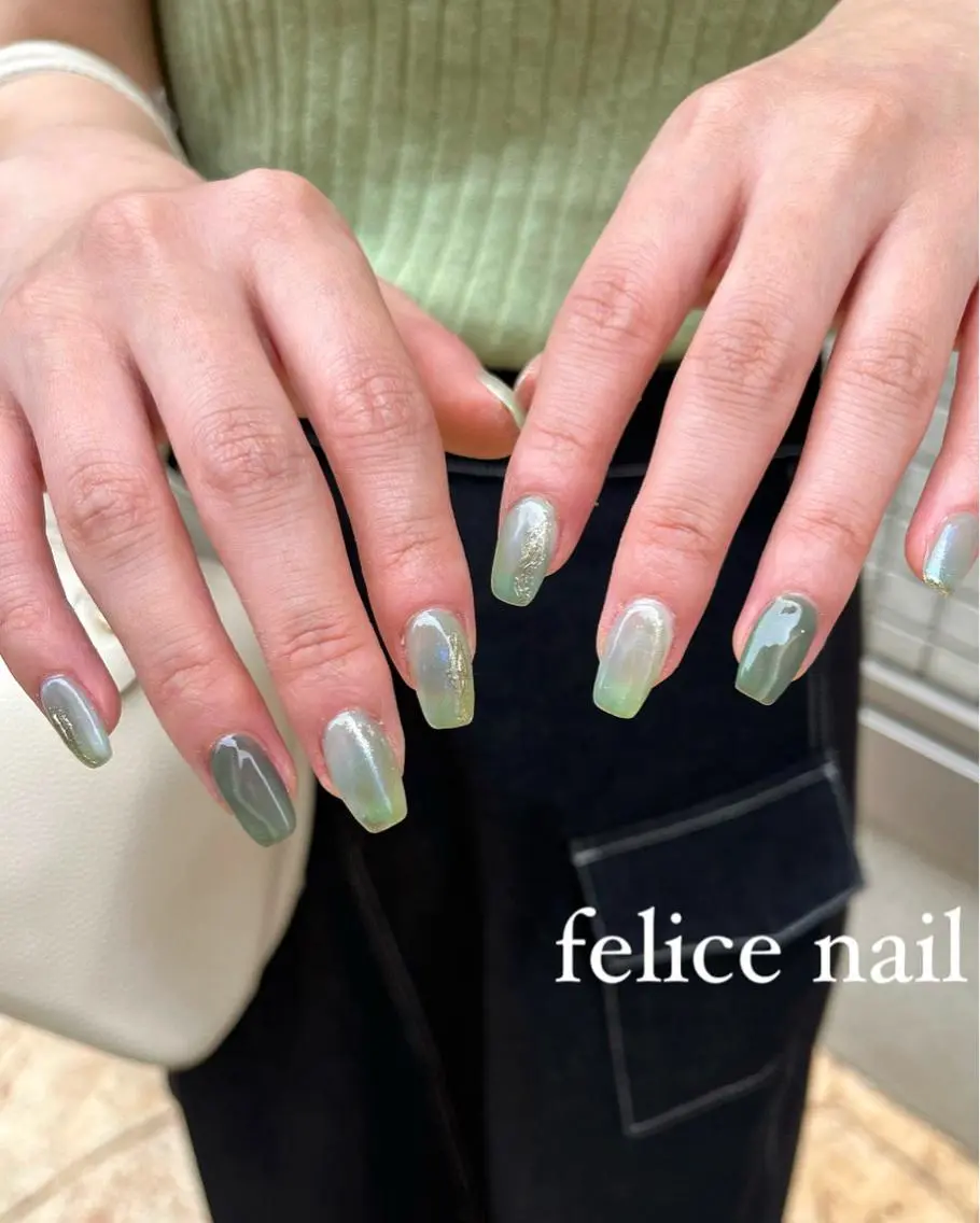 ネイル ジェルネイル 氷ネイル・うるうるネイル マグネットネイル ニュアンスネイル オフィスネイル felice nailのネイルデザイン
