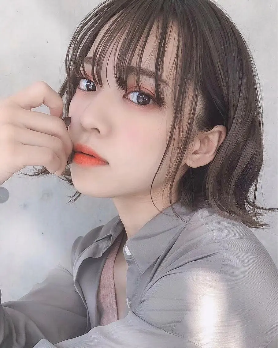 ショート カラー 透明感カラー グレージュ 🔥札幌No.1🥇 パーマ特化美容師🔥のヘアスタイル