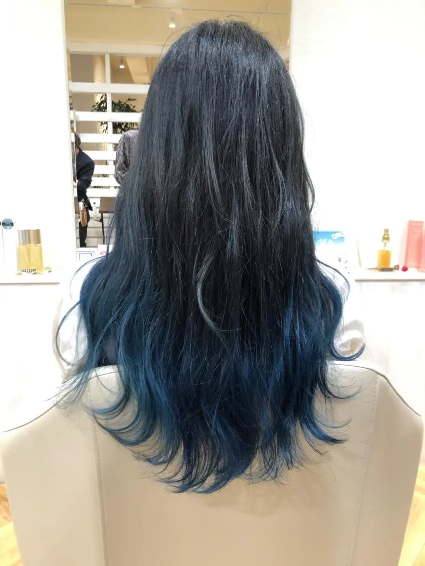ロング カラー 松永 夏のヘアスタイル