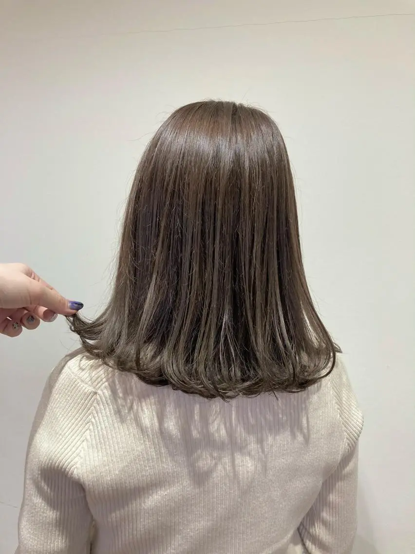セミロング ヘアカラー 梅山 美侑のヘアスタイル