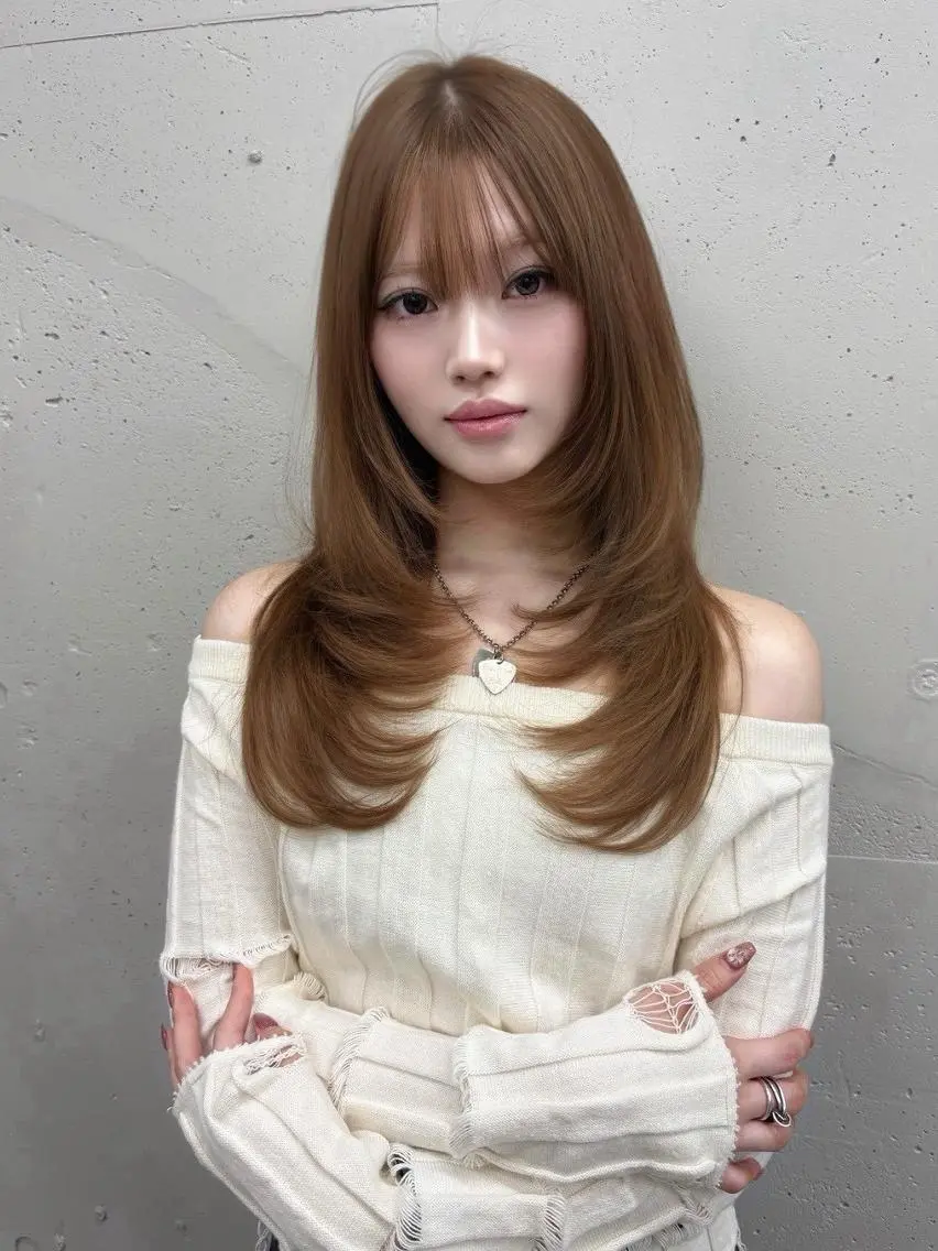 カラー セミロング ベージュカラー ブリーチ ケアブリーチ ミルクティーベージュ ヘアカラー ♡韓国ヘア♡ ブリーチ✨ハイトーンのヘアスタイル