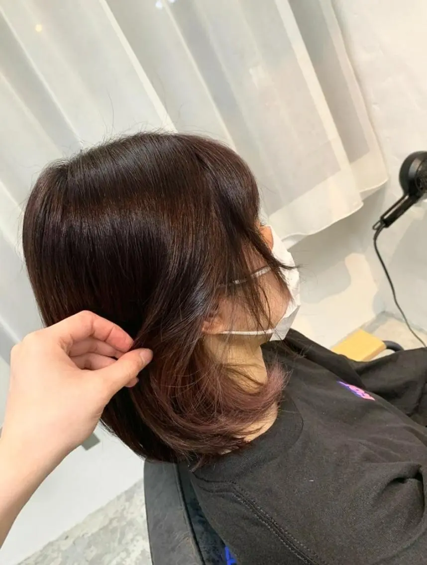 ミディアム カラー ピンクカラー 大場 友稀のヘアスタイル