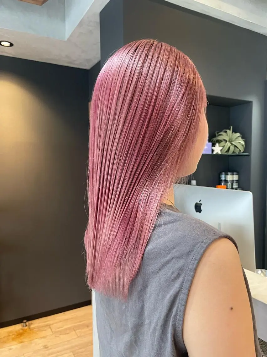 ミディアム EIGHT 野々市 イトウミサキのヘアスタイル
