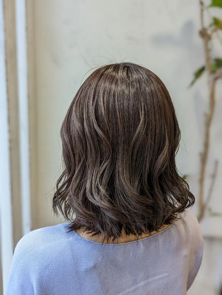 ミディアム アッシュ パープルカラー 髪質改善&白髪ぼかし カラー♡店長みやけ♡のヘアスタイル
