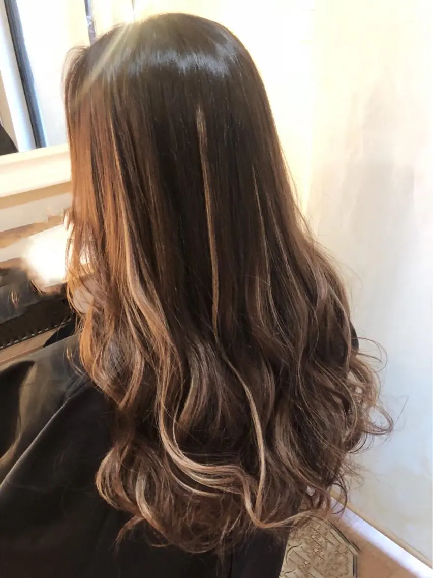 ロング カラー ヘアアレンジ ハイライトカラー メッシュ ハイライト エクステ Hair Make Salon ZEROのヘアスタイル
