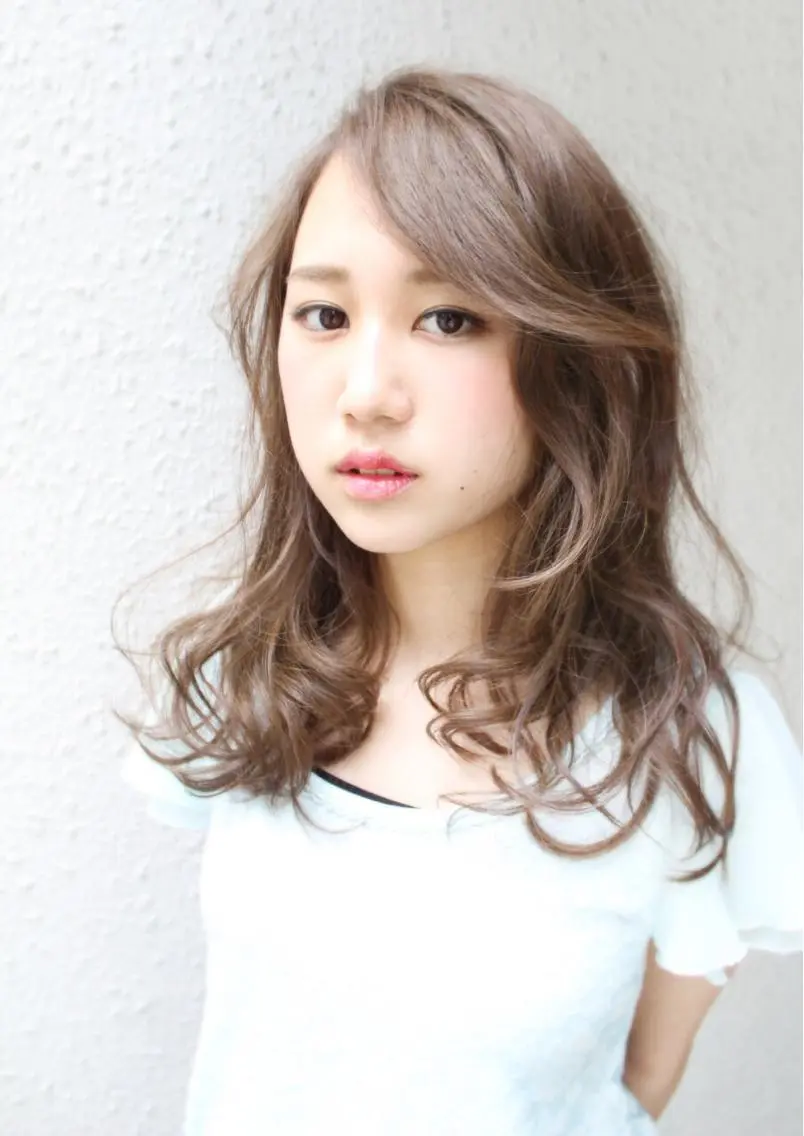 セミロング 桑名 淳のヘアスタイル