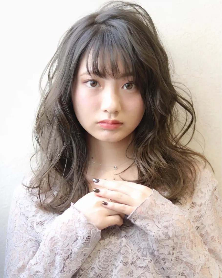 セミロング ハイライト トリートメント 髪質改善/縮毛矯正 /青山 早希🐾のヘアスタイル