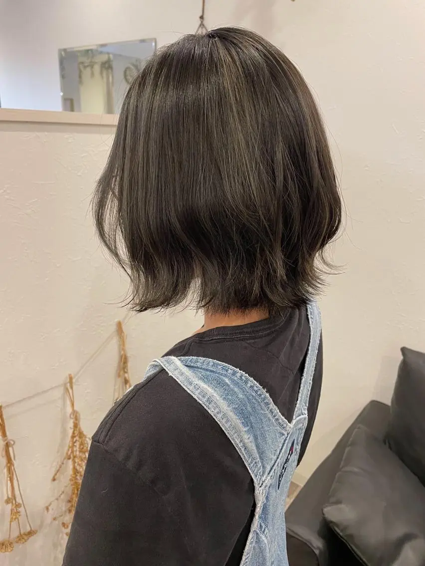 ショート カラー グレージュ ハイライトカラー シルバー シルバーグレージュ ハイライト ヘアカラー m ā l o.🌷 サカモトマイコのヘアスタイル