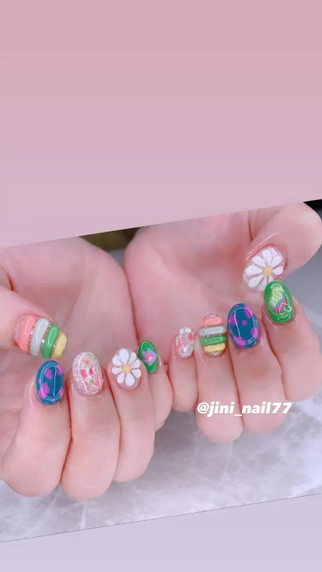 ネイル ハンドネイル ジニ ネイルのネイルデザイン
