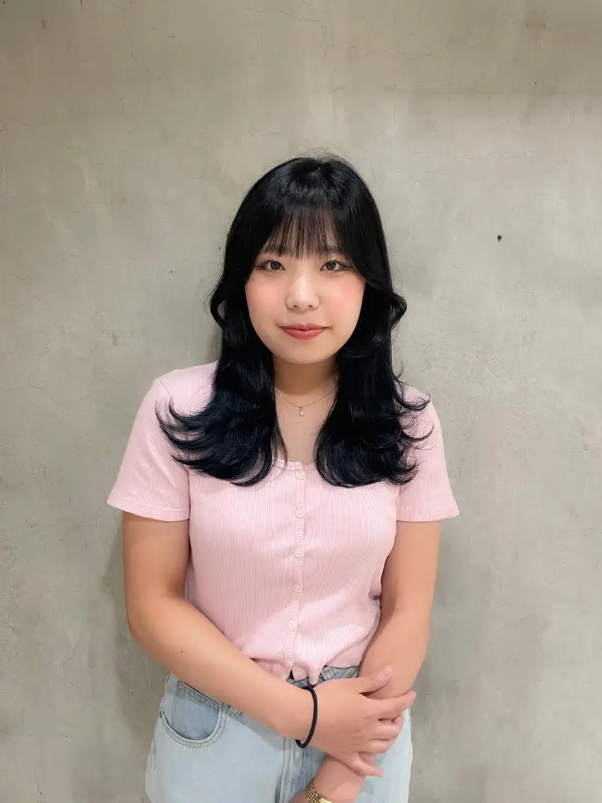 セミロング カット ヘアカラー トリートメント 🌹ハッシュカット、 レイヤー韓国ヘア🌹のヘアスタイル