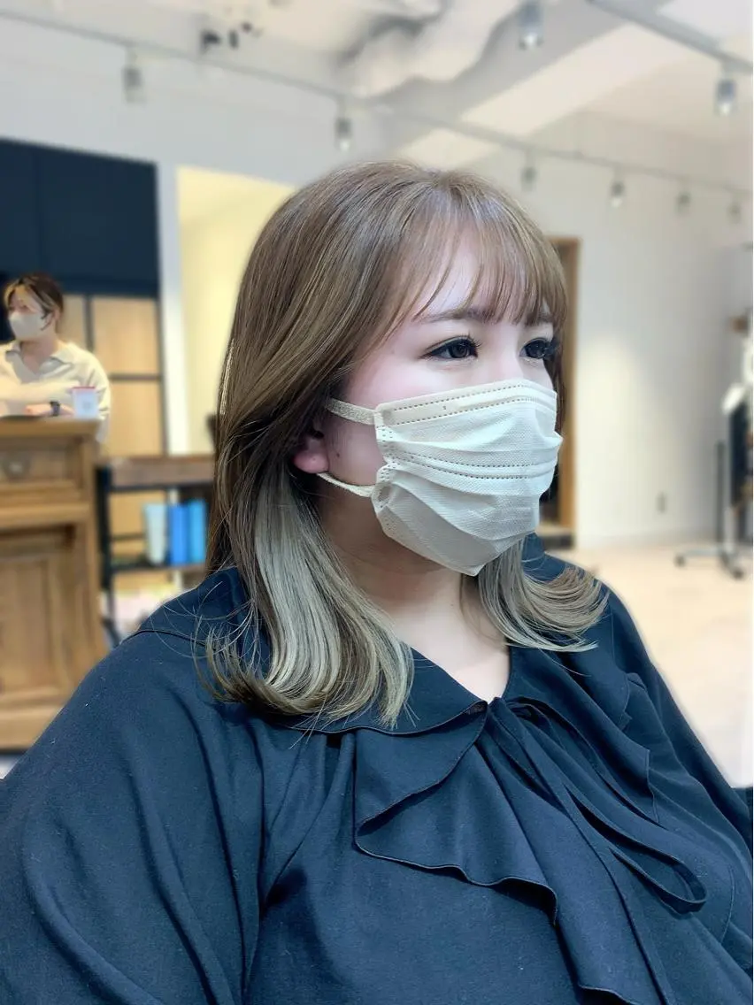 セミロング カラー パーマ ヘアアレンジ メンズ キッズ ネイル マツエク・マツパ アイブロウ レイヤーカット/ 巻ける縮毛矯正のヘアスタイル