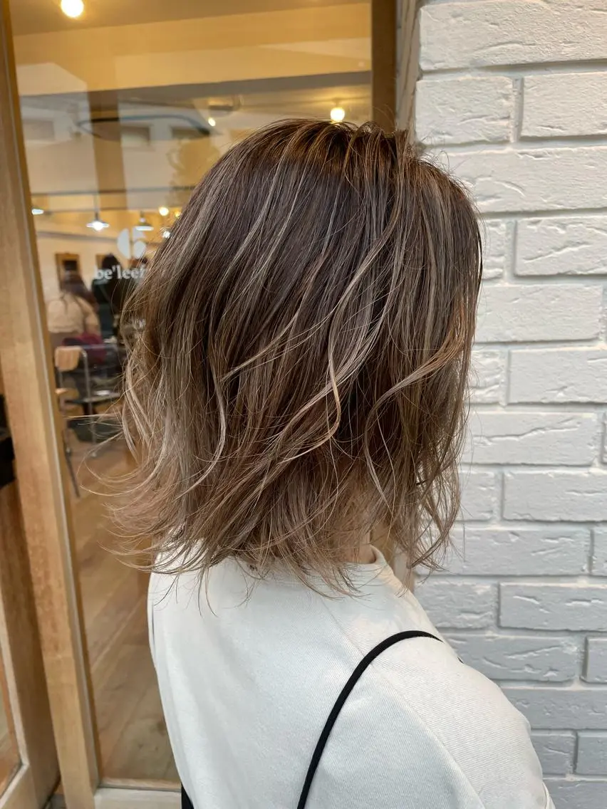 ミディアム カラー ヘアアレンジ バレイヤージュ ブリーチ 外国人風カラー レイヤーカット 🎗秋山勇/ GEAR.代表のヘアスタイル