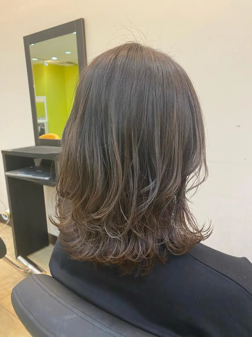 ミディアム カラー 透明感カラー ハイライトカラー ハイライト wa daのヘアスタイル