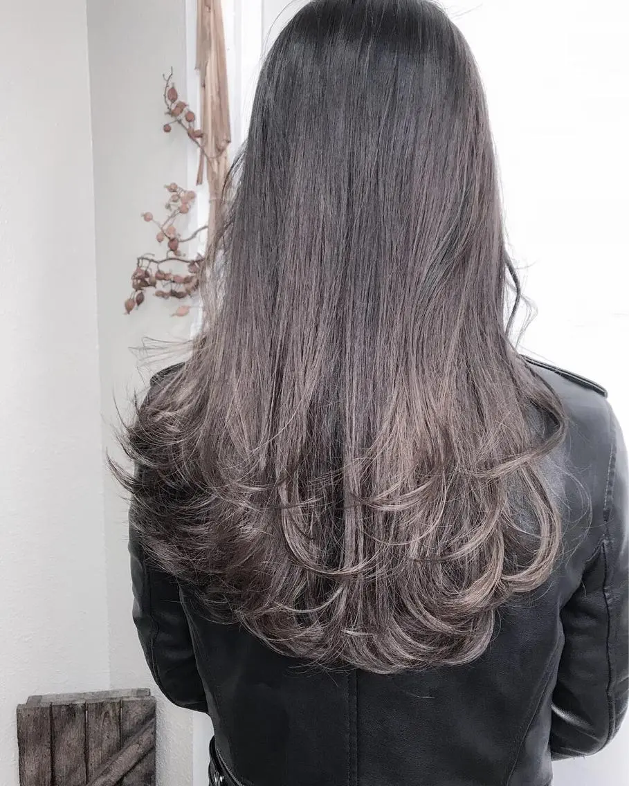 セミロング カラー グラデーションカラー ハイライトカラー ハイライト ヘアカラー BOX mico.のヘアスタイル