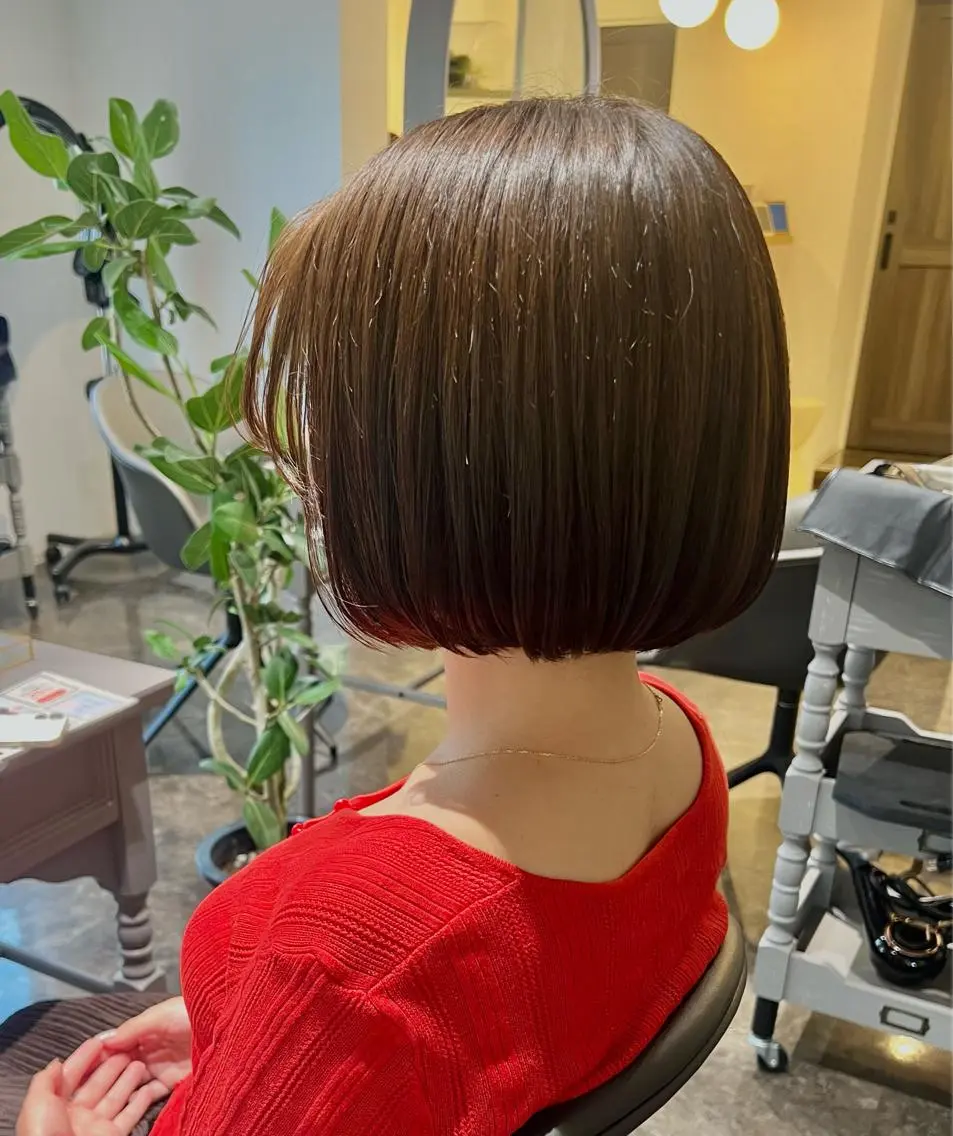 ショート ボブ カット トリートメント 岡野 真歩のヘアスタイル