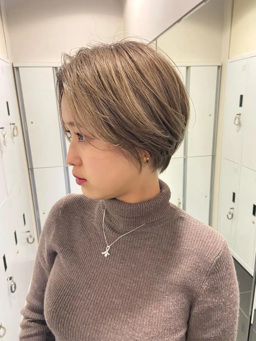 ショート カラー ベージュカラー ミルクティーベージュ 髪質改善・ボブ・ ショート 丸毛一輝のヘアスタイル