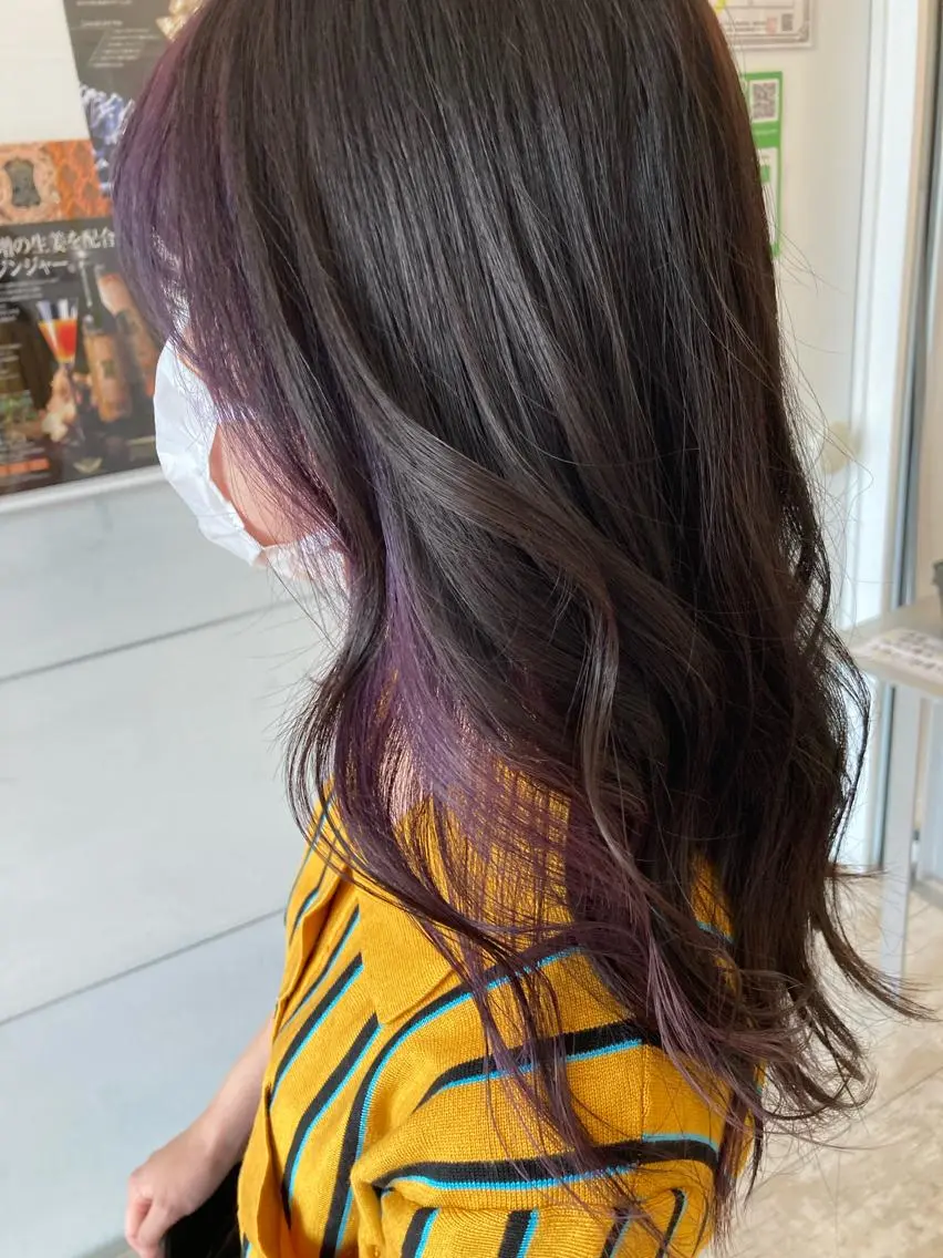 セミロング カラー インナーカラー ヘアカラー 岩崎 裕司のヘアスタイル