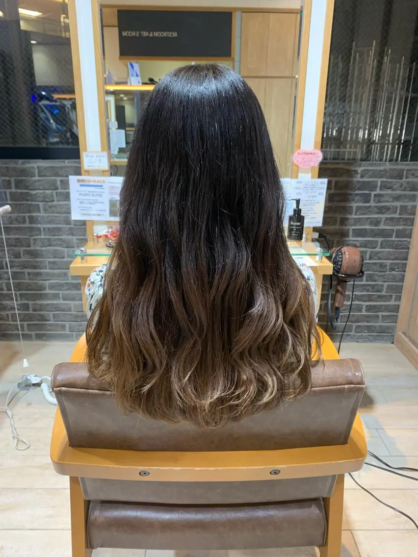 ロング レイヤーカット Ami 🕊✨のヘアスタイル