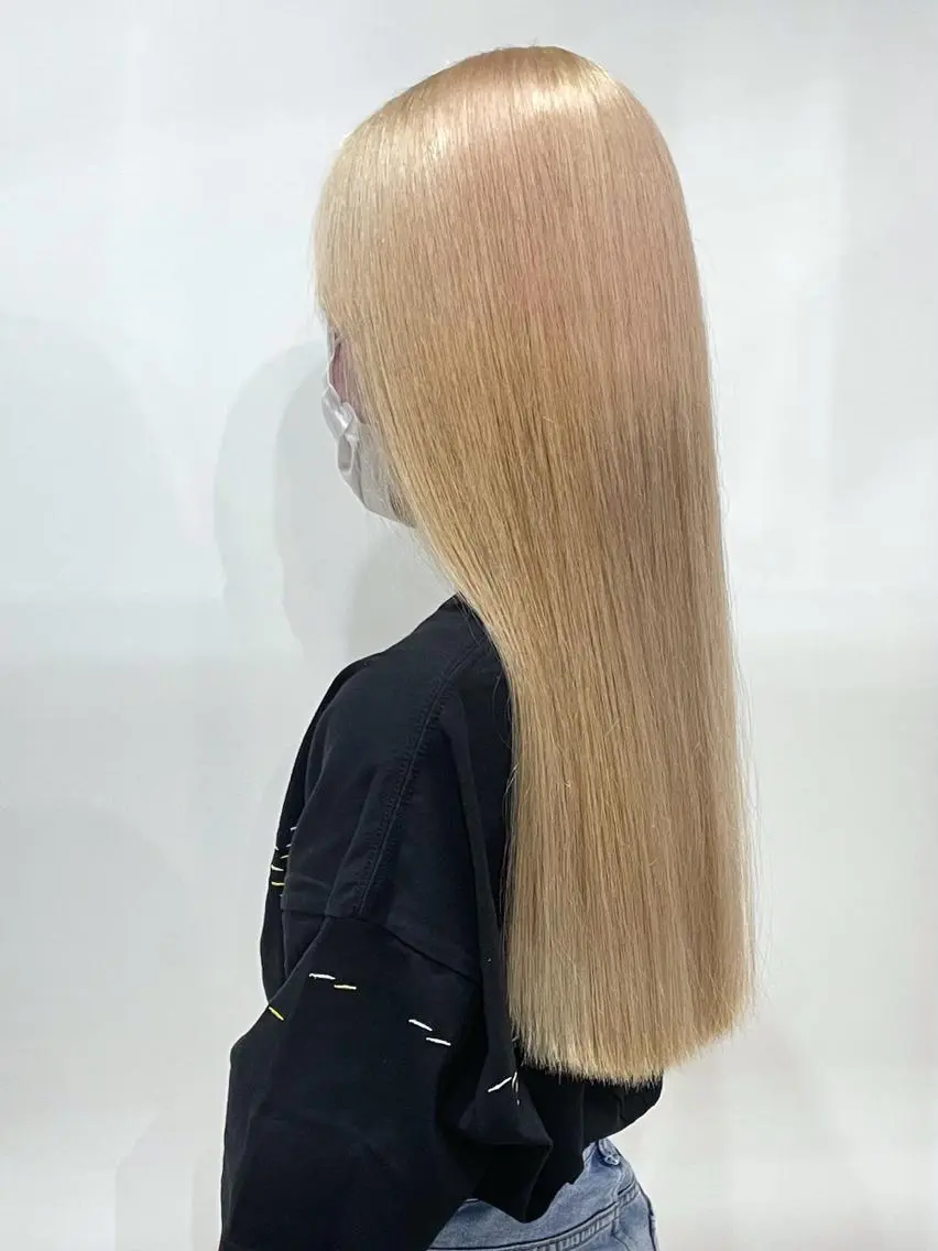 カラー white.梅田 デザインカラー🦄のヘアスタイル