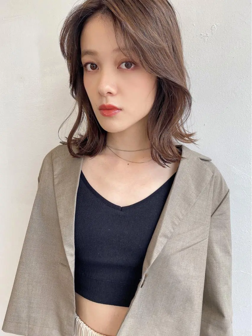 ミディアム ボブ くびれヘア ウルフカット ウルフボブ 鎌倉 彩のヘアスタイル