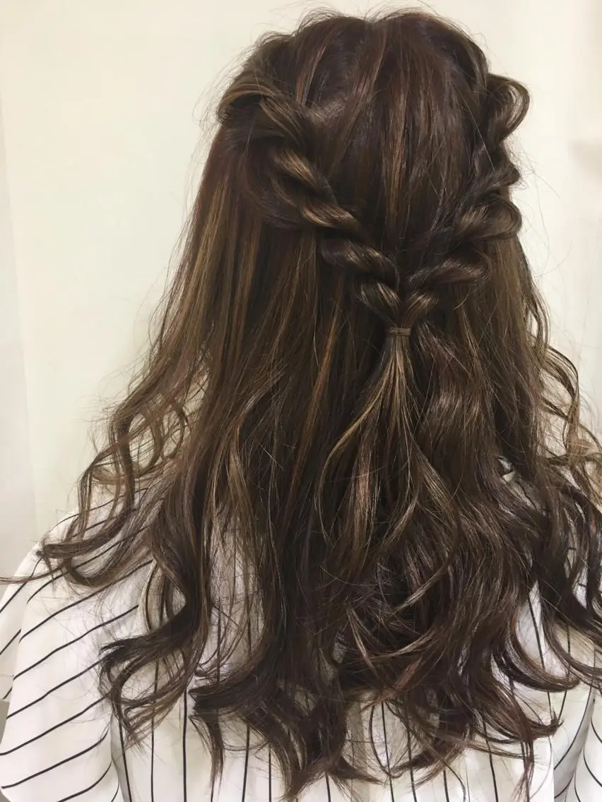 セミロング カラー ヘアアレンジ メッシュ きむえり/髪質改善 /うねり広がり改善のヘアスタイル