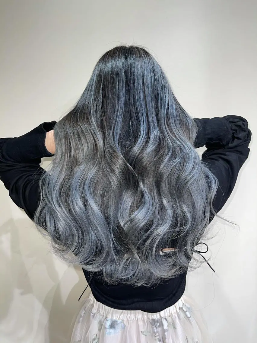 ロング カラー ヘアカラー エクステ 渋谷🤍ブリーチ エクステ🤍アミルのヘアスタイル