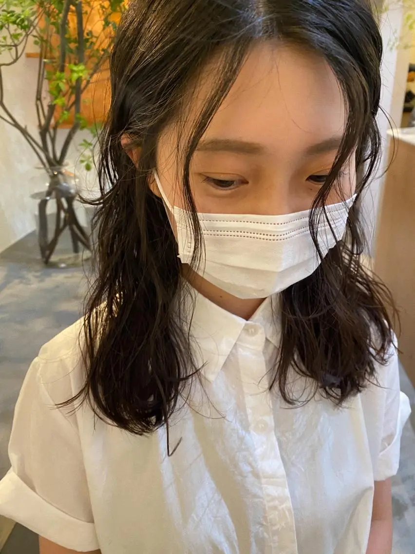 セミロング カラー 砂原 ひよりのヘアスタイル