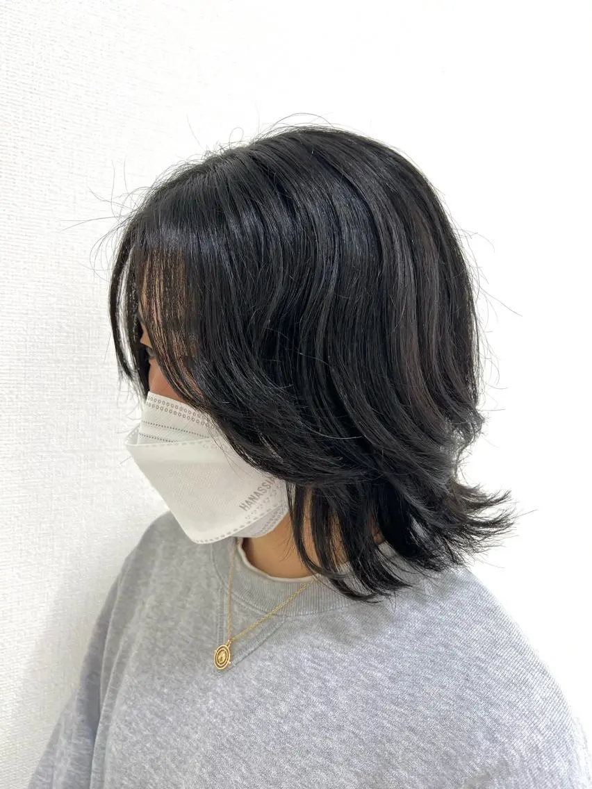 ミディアム レイヤーカット 小顔カット 外ハネヘア ウルフカット 二宮 光広/似合わせカットのヘアスタイル