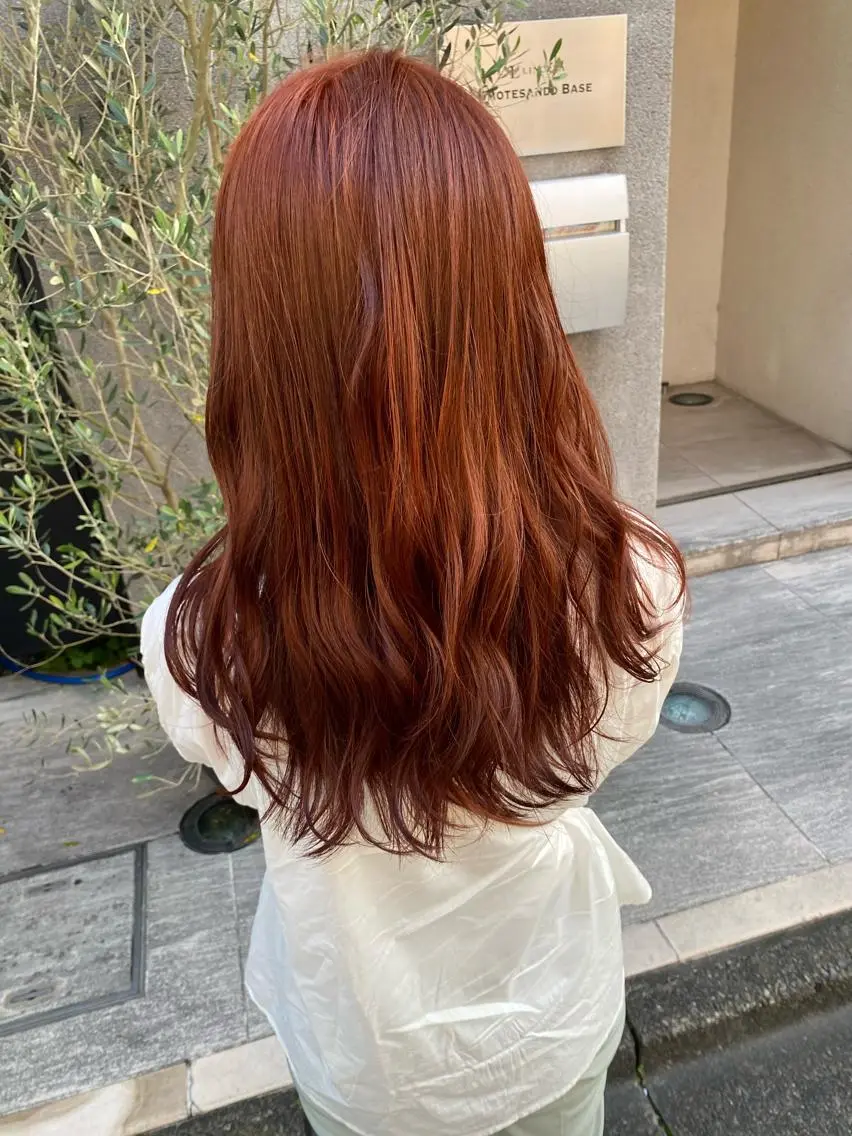 セミロング カラー オレンジ 赤み消し韓国ヘア レイヤー縮毛🤍渡邉のヘアスタイル