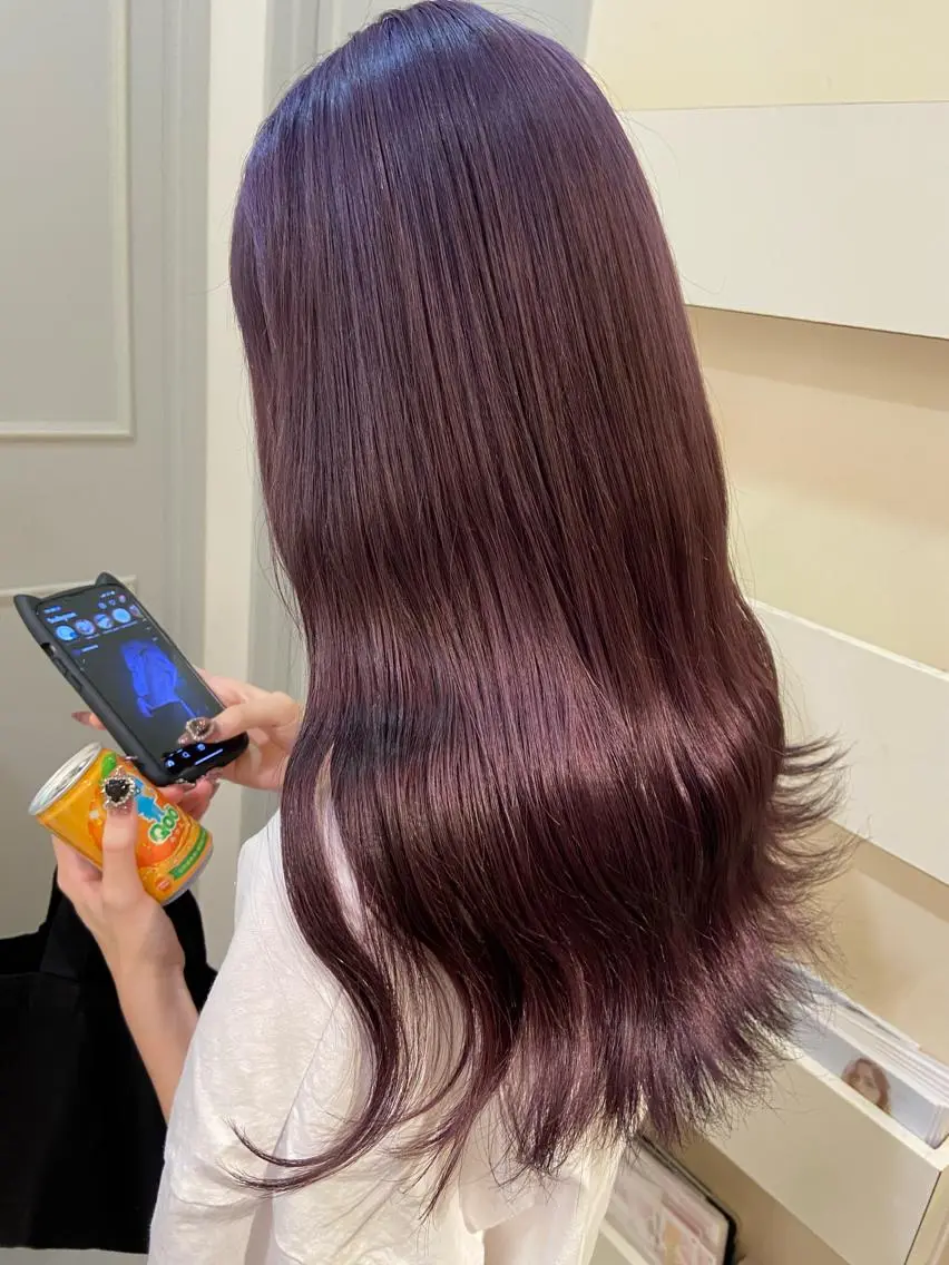 ロング カラー ヘアアレンジ シールエクステ ハイトーンカラー インナーカラー くびれヘア エクステ 新宿/韓国ヘア 中明度カラー/かやのヘアスタイル