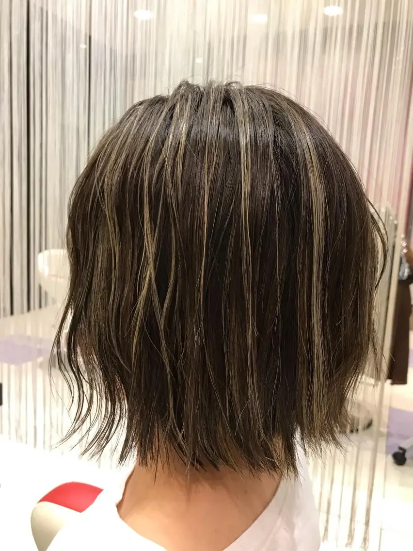 カラー 茂木 絵梨子のヘアスタイル