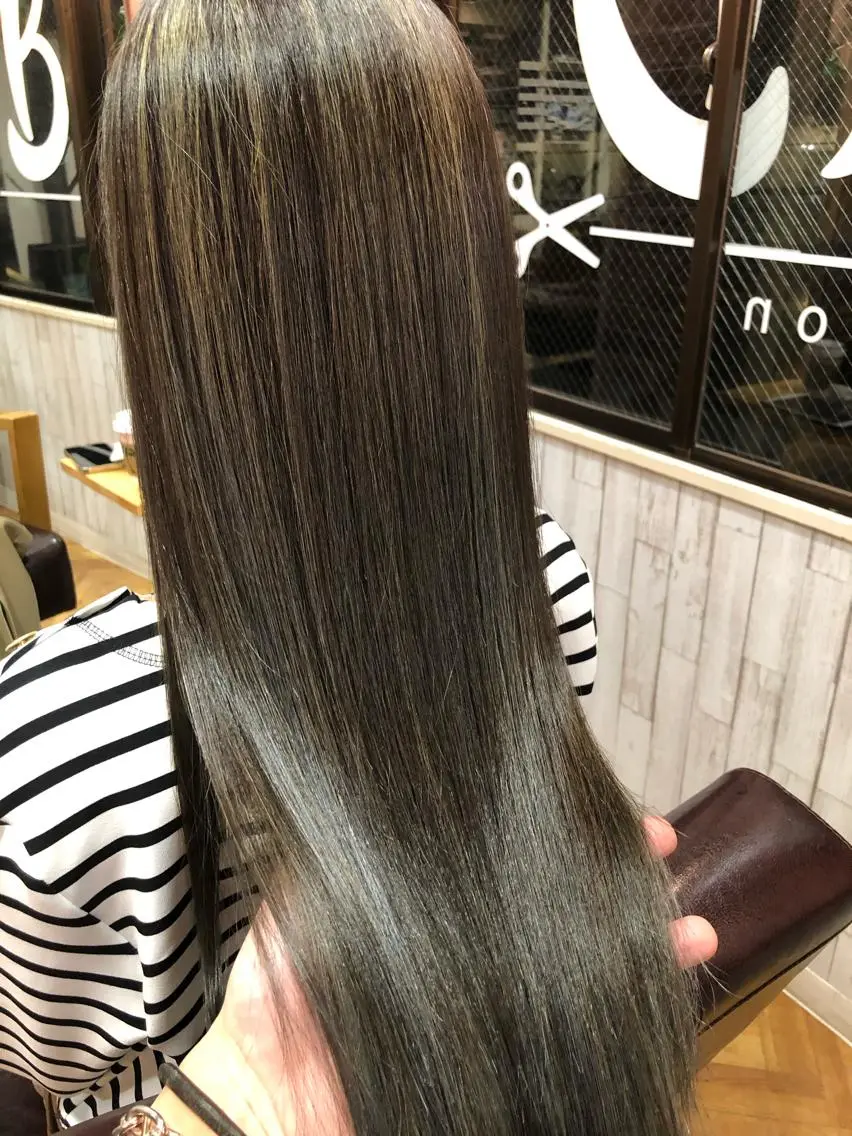 ロング カラー カット ヘアカラー トリートメント BonD hairのヘアスタイル